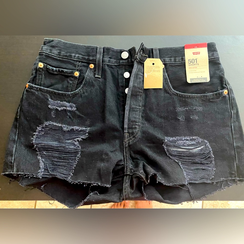 Levi’s High Rise, Distressed 501 shorts. NWT